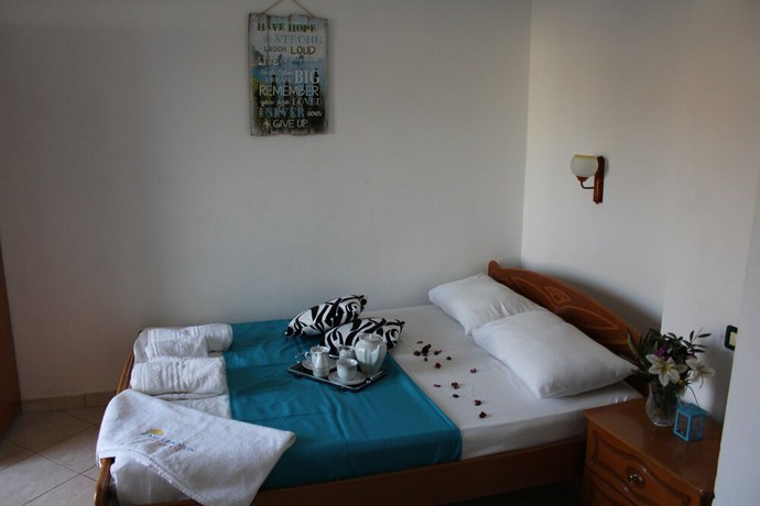 Imagen de la habitación del Hotel Holiday, &Ccedil;uk&euml;. Foto 16