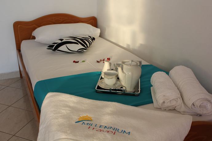 Imagen de la habitación del Hotel Holiday, &Ccedil;uk&euml;. Foto 17