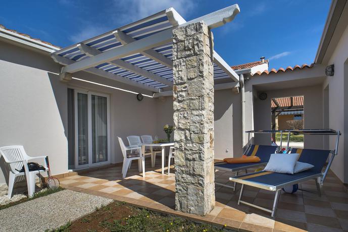 Imagen general del Hotel Holiday Centre Bi Village. Foto 3