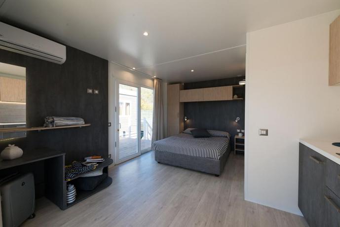 Imagen general del Hotel Holiday Centre Bi Village. Foto 12