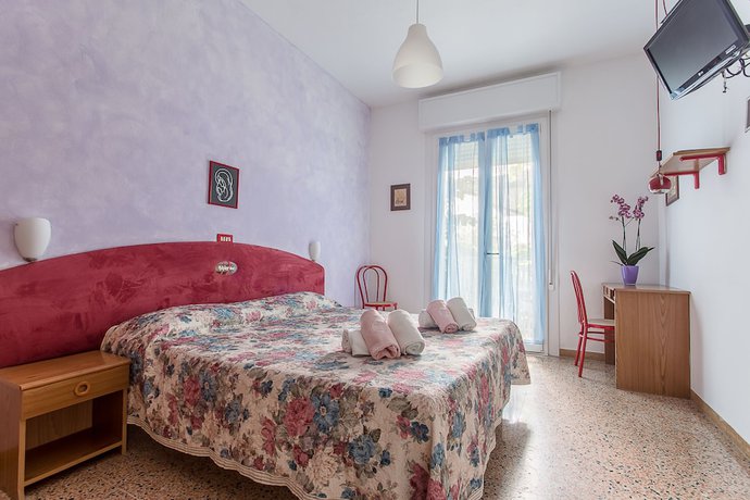 Imagen de la habitación del Hotel Holiday, Cervia. Foto 14