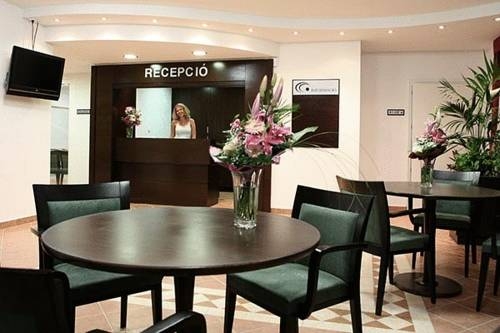 Imagen general del Hotel Holiday Club F&uuml;red. Foto 11