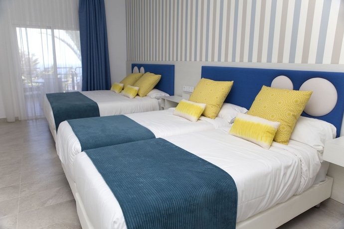 Imagen de la habitación del Hotel Holiday Club Jardin Amadores. Foto 6