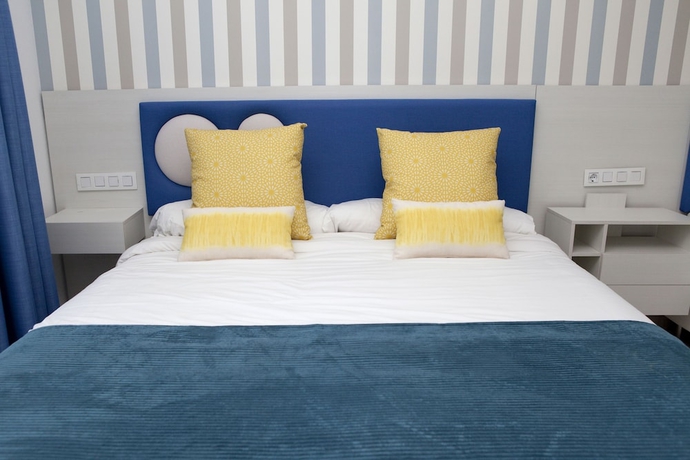 Imagen de la habitación del Hotel Holiday Club Jardin Amadores. Foto 7