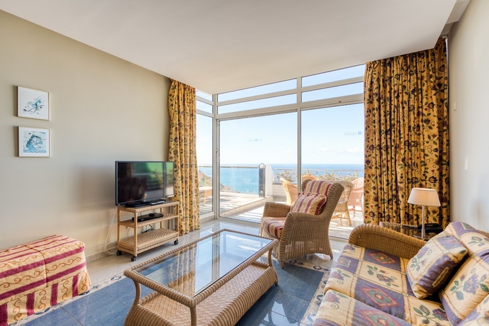 Imagen de la habitación del Hotel Holiday Club Jardin Amadores. Foto 18