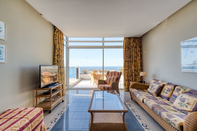 Imagen de la habitación del Hotel Holiday Club Jardin Amadores. Foto 19