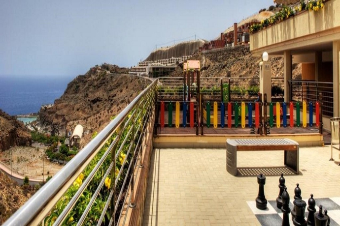 Imagen general del Hotel Holiday Club Sol Amadores. Foto 11