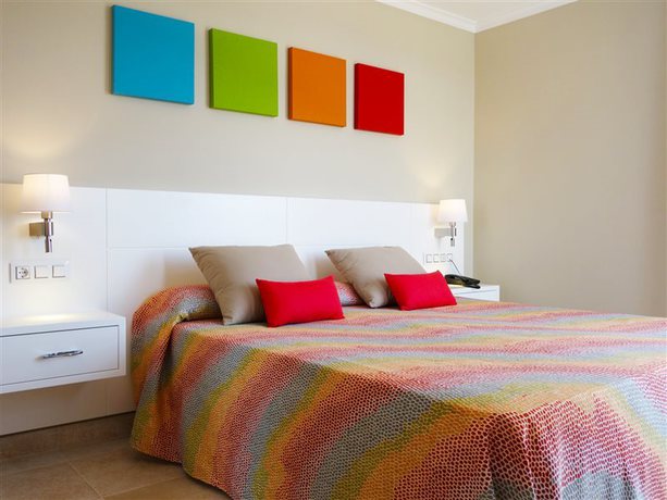 Imagen general del Hotel Holiday Club Vista Amadores. Foto 11