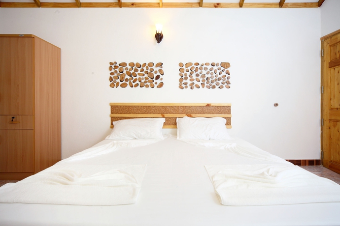 Imagen general del Hotel Holiday Cottage. Foto 2