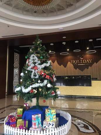 Imagen de los interiores del Hotel Holiday Cua Lo. Foto 18