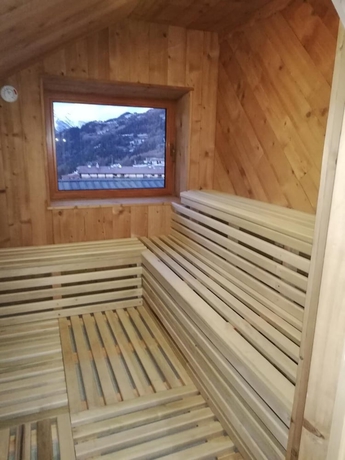 Imagen de la piscina del Hotel Holiday Debili. Foto 18