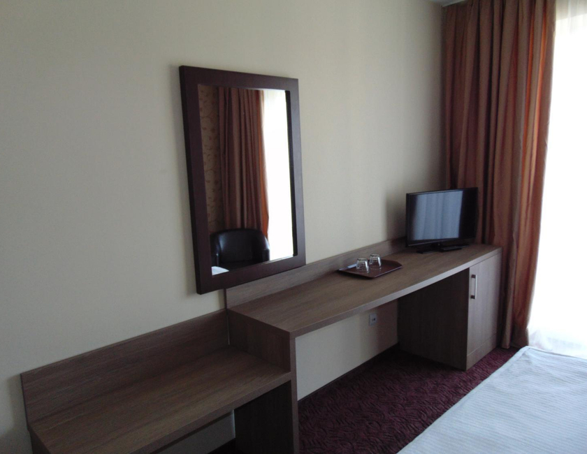 Imagen general del Hotel Holiday, EFORIE. Foto 25