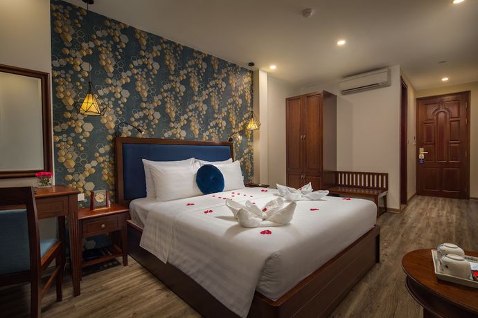 Imagen de la habitación del Hotel Holiday Emerald. Foto 3