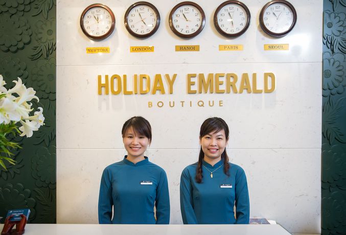 Imagen de los interiores del Hotel Holiday Emerald. Foto 19