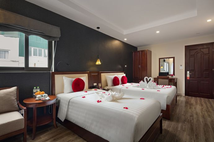 Imagen de la habitación del Hotel Holiday Emerald. Foto 16