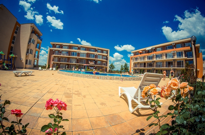 Imagen de la piscina del Hotel Holiday Fort Golf Club. Foto 11