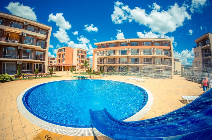 Imagen de la piscina del Hotel Holiday Fort Golf Club. Foto 12