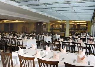 Imagen del bar/restaurante del Hotel Holiday Garden Resort, Okurcalar. Foto 7