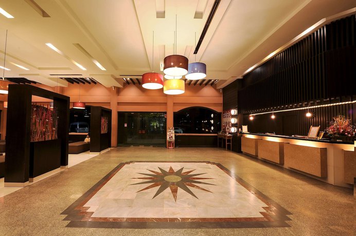 Imagen de los interiores del Hotel Holiday Garden and Resort Chiang Mai. Foto 7