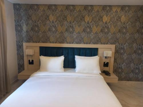 Imagen general del Hotel Holiday Grand. Foto 3