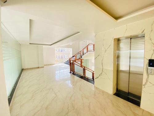 Imagen general del Hotel Holiday Grand. Foto 7