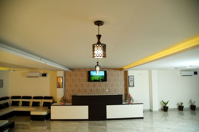 Imagen de los interiores del Hotel Holiday Hill, Rishikesh. Foto 18