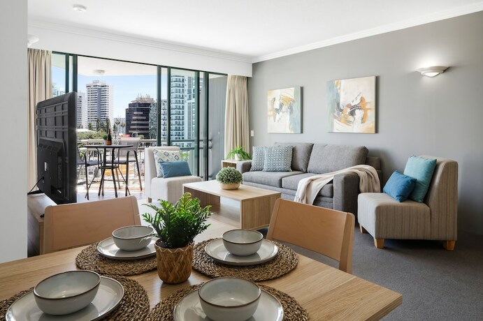 Imagen general del Hotel Holiday Holiday Crown Towers. Foto 1