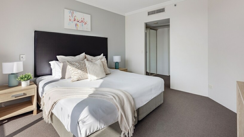 Imagen de la habitación del Hotel Holiday Holiday Crown Towers. Foto 16