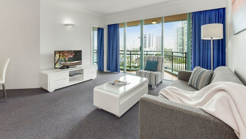 Imagen de la habitación del Hotel Holiday Holiday Crown Towers. Foto 25