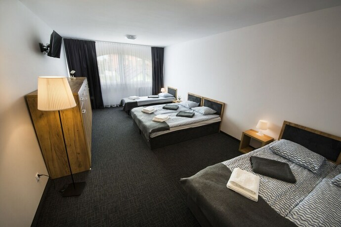 Imagen de la habitación del Hotel Holiday Home and SPA. Foto 16