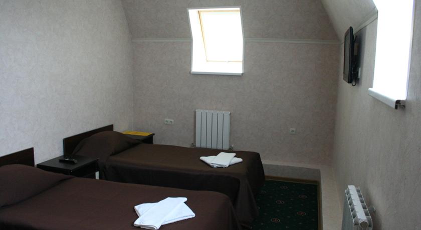 Imagen de la habitación del Hotel Holiday Hotel. Foto 7