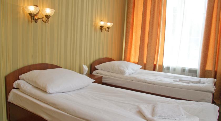 Imagen de la habitación del Hotel Holiday Hotel. Foto 11