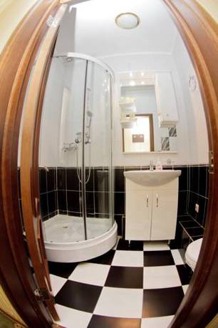 Imagen de la habitación del Hotel Holiday Hotel. Foto 14