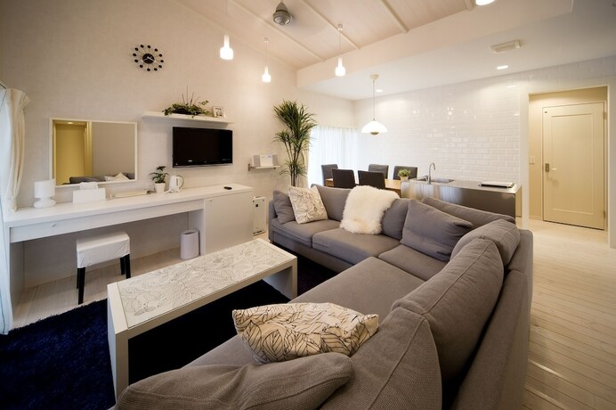 Imagen general del Hotel Holiday House Green Garden. Foto 5
