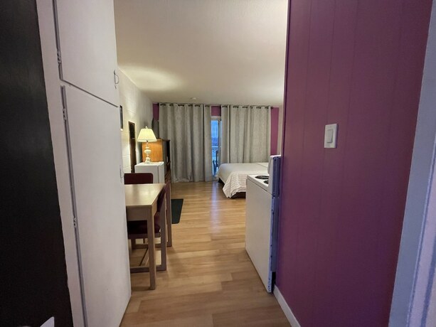 Imagen general del Hotel Holiday House Motel. Foto 3
