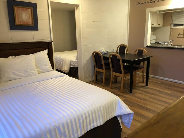 Imagen general del Hotel Holiday House Motel. Foto 9