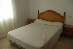 Imagen general del Hotel Holiday House Rambla Mallols L ESCALA. Foto 3