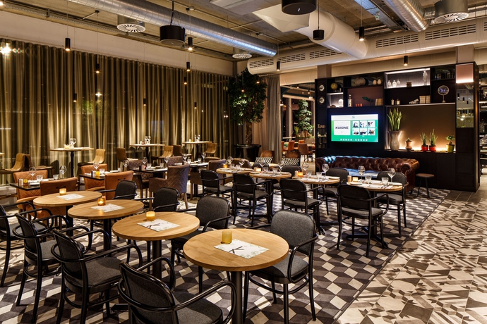 Imagen del bar/restaurante del Hotel Holiday Inn Airport Brussels. Foto 3