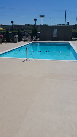Imagen de la piscina del Hotel Holiday Inn Akron West - Fairlawn, an IHG. Foto 19