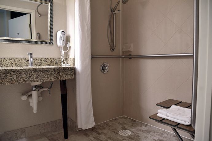 Imagen de la habitación del Hotel Holiday Inn Akron West - Fairlawn, an IHG. Foto 15