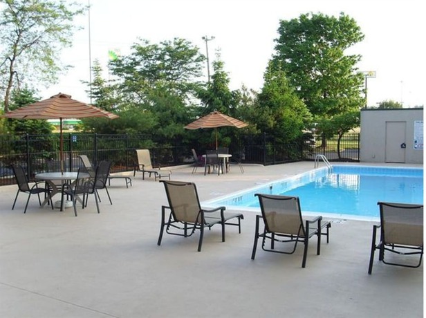 Imagen de la piscina del Hotel Holiday Inn Akron West - Fairlawn, an IHG. Foto 20