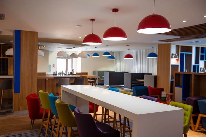 Imagen de los interiores del Hotel Holiday Inn Aktau - Seaside, an IHG. Foto 20