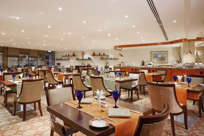 Imagen del bar/restaurante del Hotel Holiday Inn Al Khobar, An Ihg. Foto 3