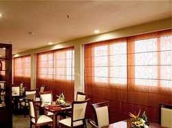 Imagen de los interiores del Hotel Holiday Inn Al Qasr. Foto 6