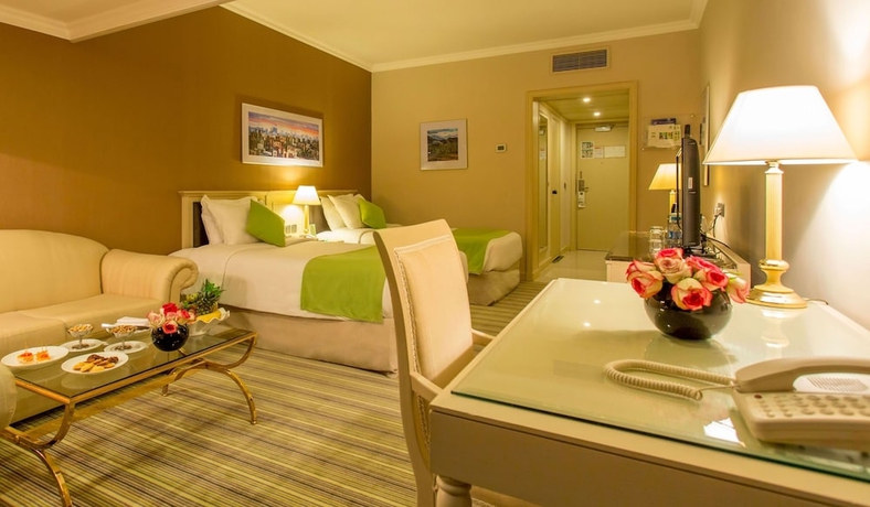 Imagen de la habitación del Hotel Holiday Inn Al Salam, An Ihg. Foto 16