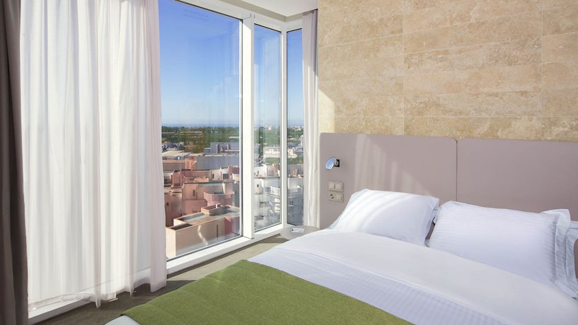 Imagen de la habitación del Hotel Holiday Inn Algiers - Cheraga Tower, An Ihg. Foto 15