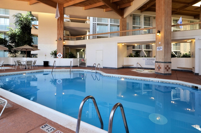Imagen de la piscina del Hotel Holiday Inn Amarillo. Foto 14