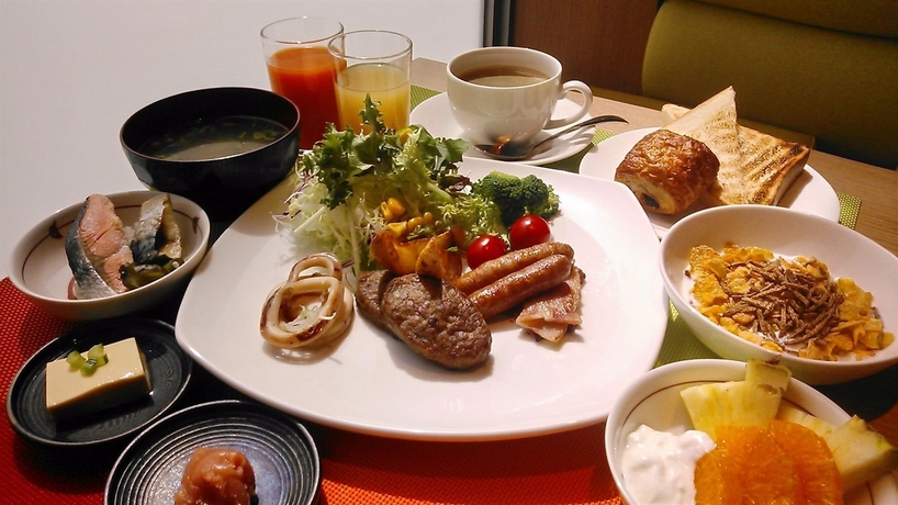 Imagen del bar/restaurante del Hotel Holiday Inn Ana Sapporo Susukino, An Ihg. Foto 3