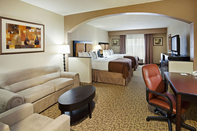 Imagen de los interiores del Hotel Holiday Inn And Suites Beaufort At Highway 21. Foto 11