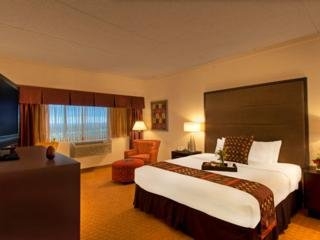 Imagen de la habitación del Hotel Holiday Inn And Suites Bloomington. Foto 3